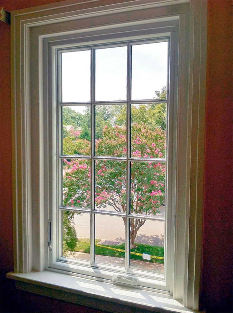 Renewal by Andersen custom-built casement window with colonial grille
